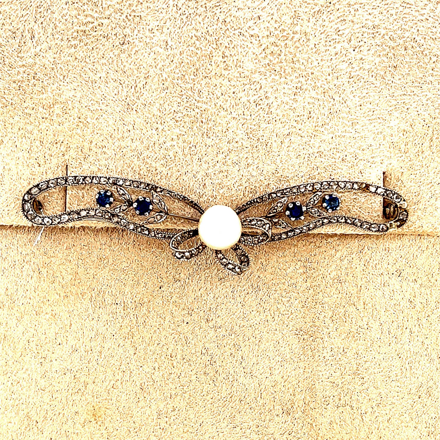 Belle Epoque Platinum Ribbon Brooch with Pearl Diamonds & Sapphires