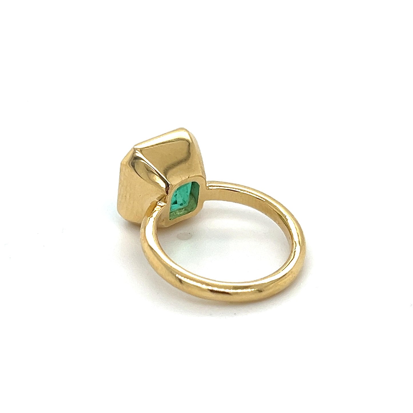 Colombian Emerald 6.10 Carat Bezel Set Cocktail Ring 18k Yellow Gold