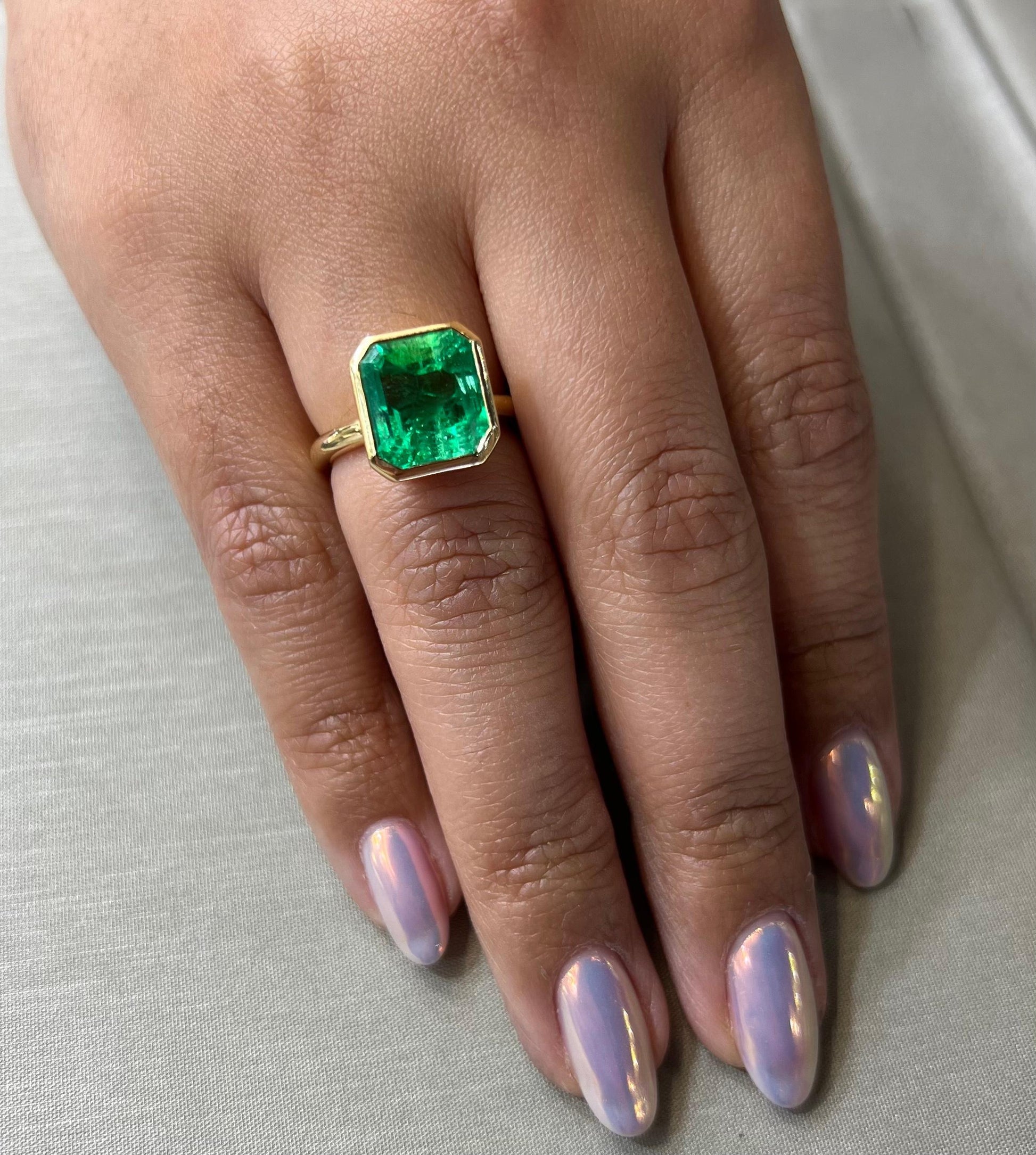 Colombian Emerald 6.10 Carat Bezel Set Cocktail Ring 18k Yellow Gold