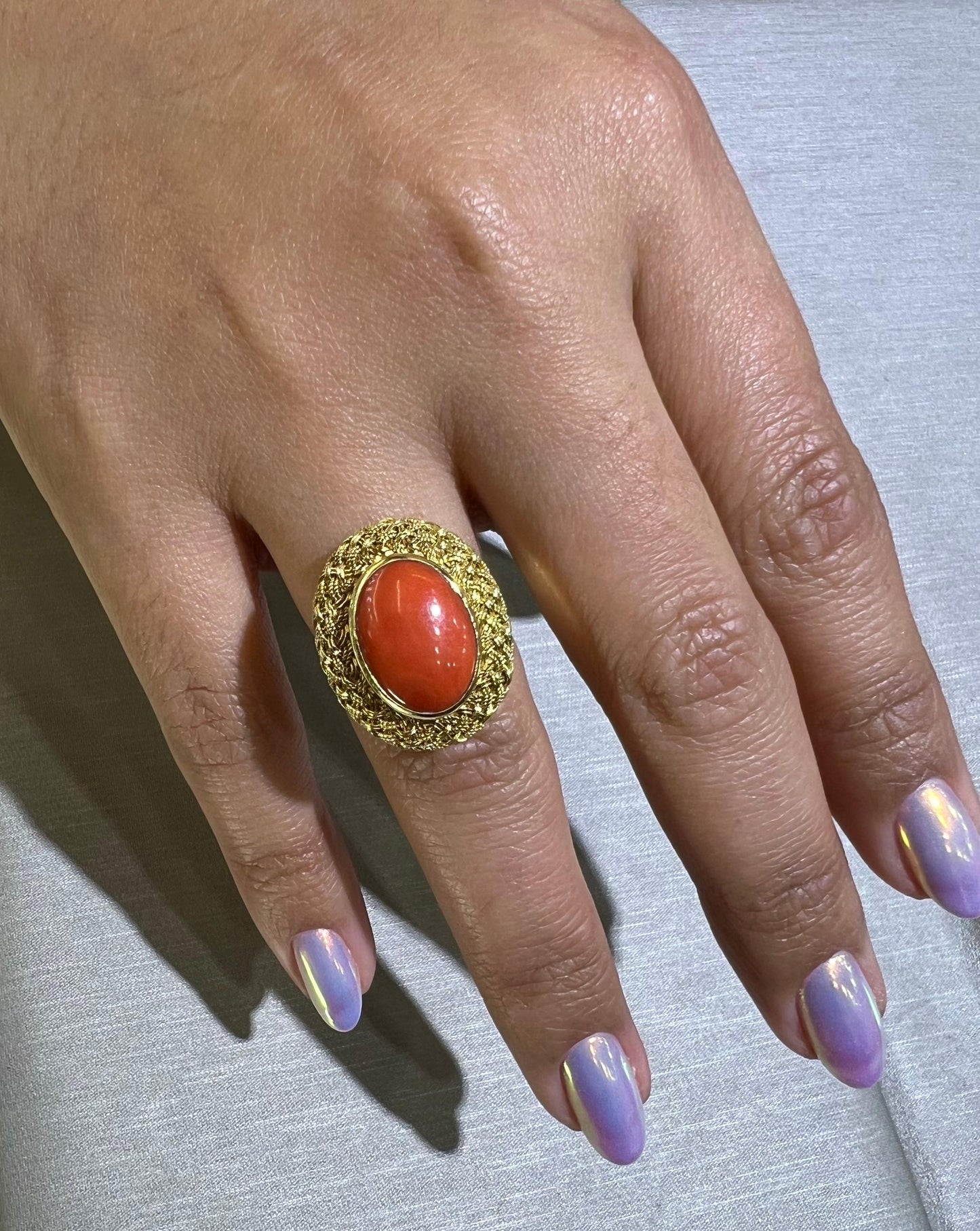 Retro Coral Gemstone 18k Yellow Gold Cocktail Ring