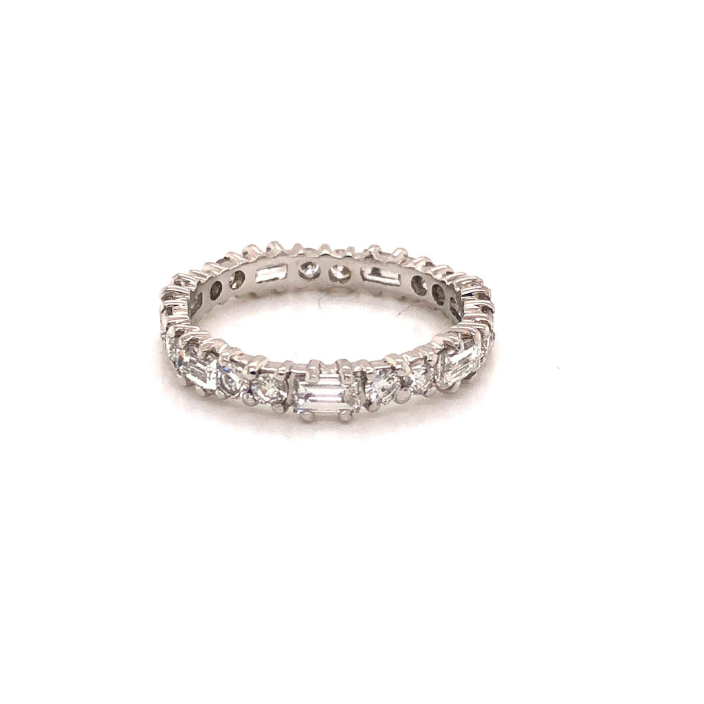 Baguette & Round Cut Diamond East West Set 18k Wedding Band
