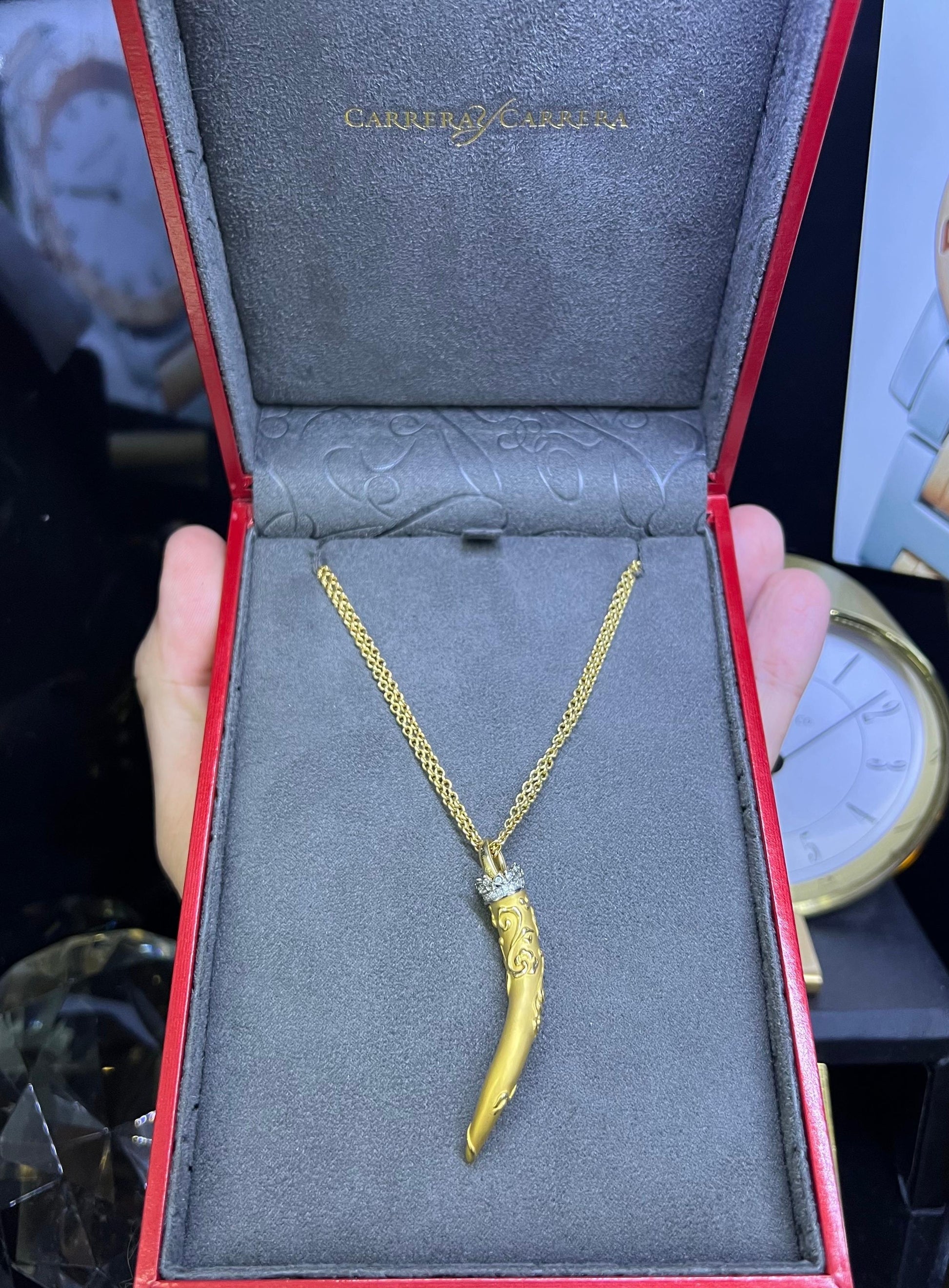 Carrera y Carrera Diamond Cornicello Italian Horn with Crown 18k Yellow Gold