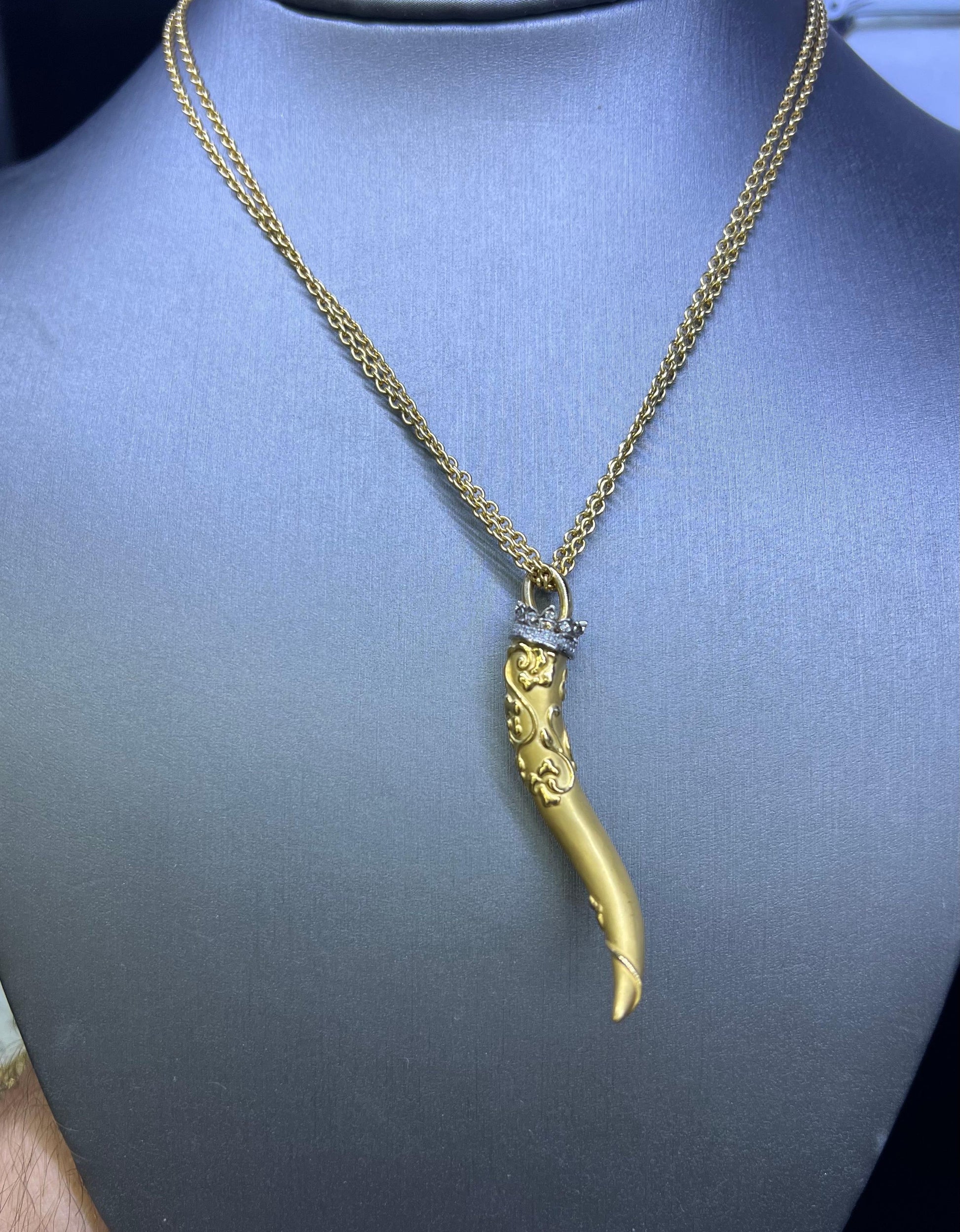 Carrera y Carrera Diamond Cornicello Italian Horn with Crown 18k Yellow Gold