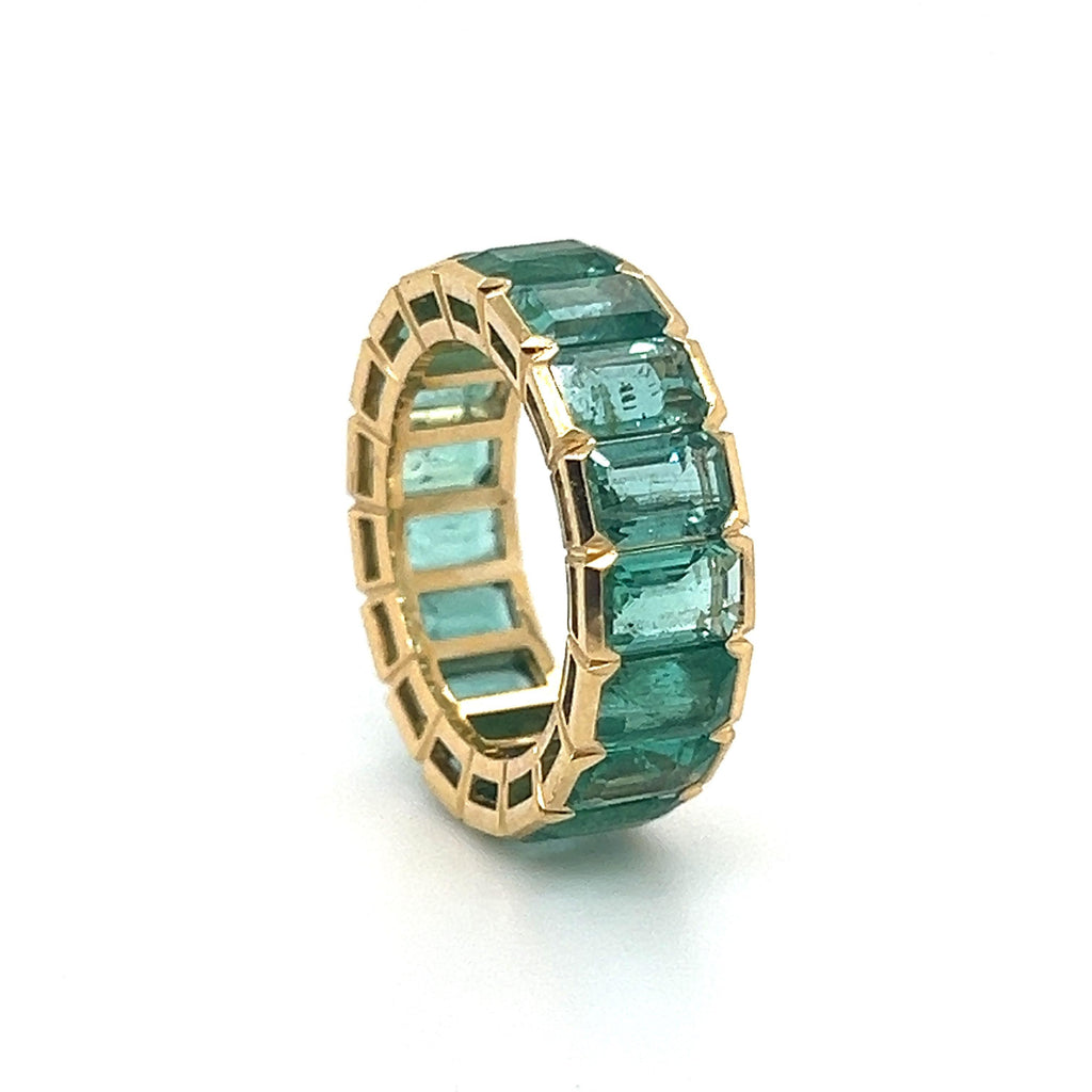 Colombian Emerald Gemstone 9.35 Carat Bezel Set Eternity Ring 18k Yellow Gold