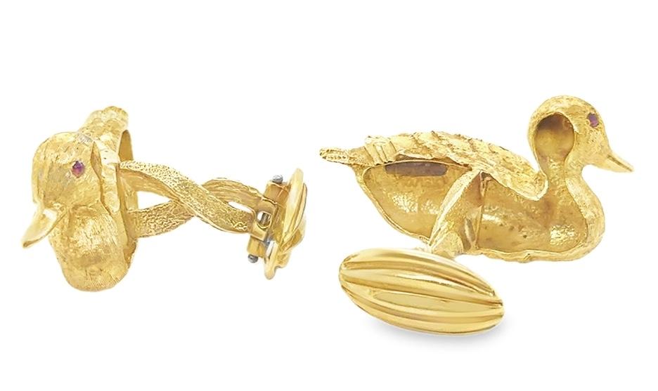 Kurt Wayne 18K Yellow Gold Duckling Men's Cufflinks Ruby Gemstones