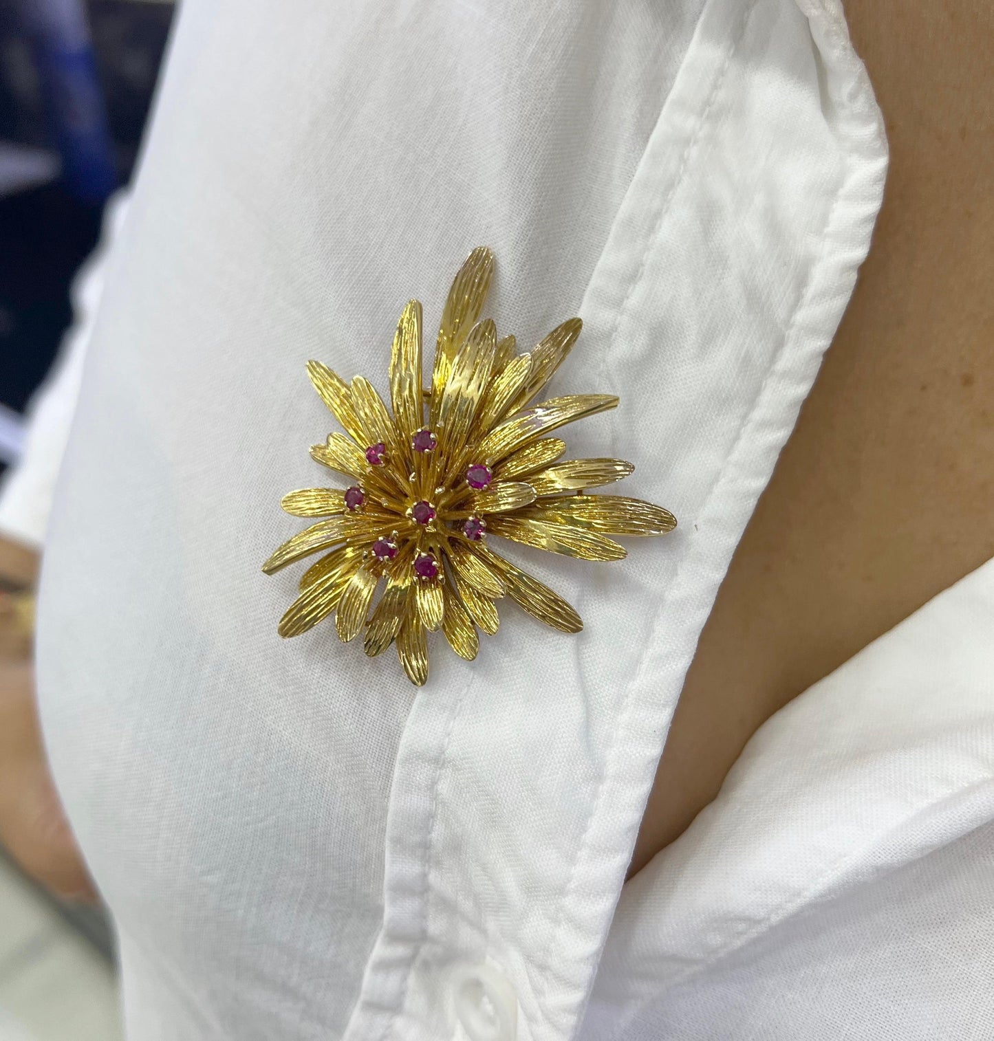 Van Cleef & Arpels Ruby Gemstone Floral Motif Brooch 18k Yellow Gold