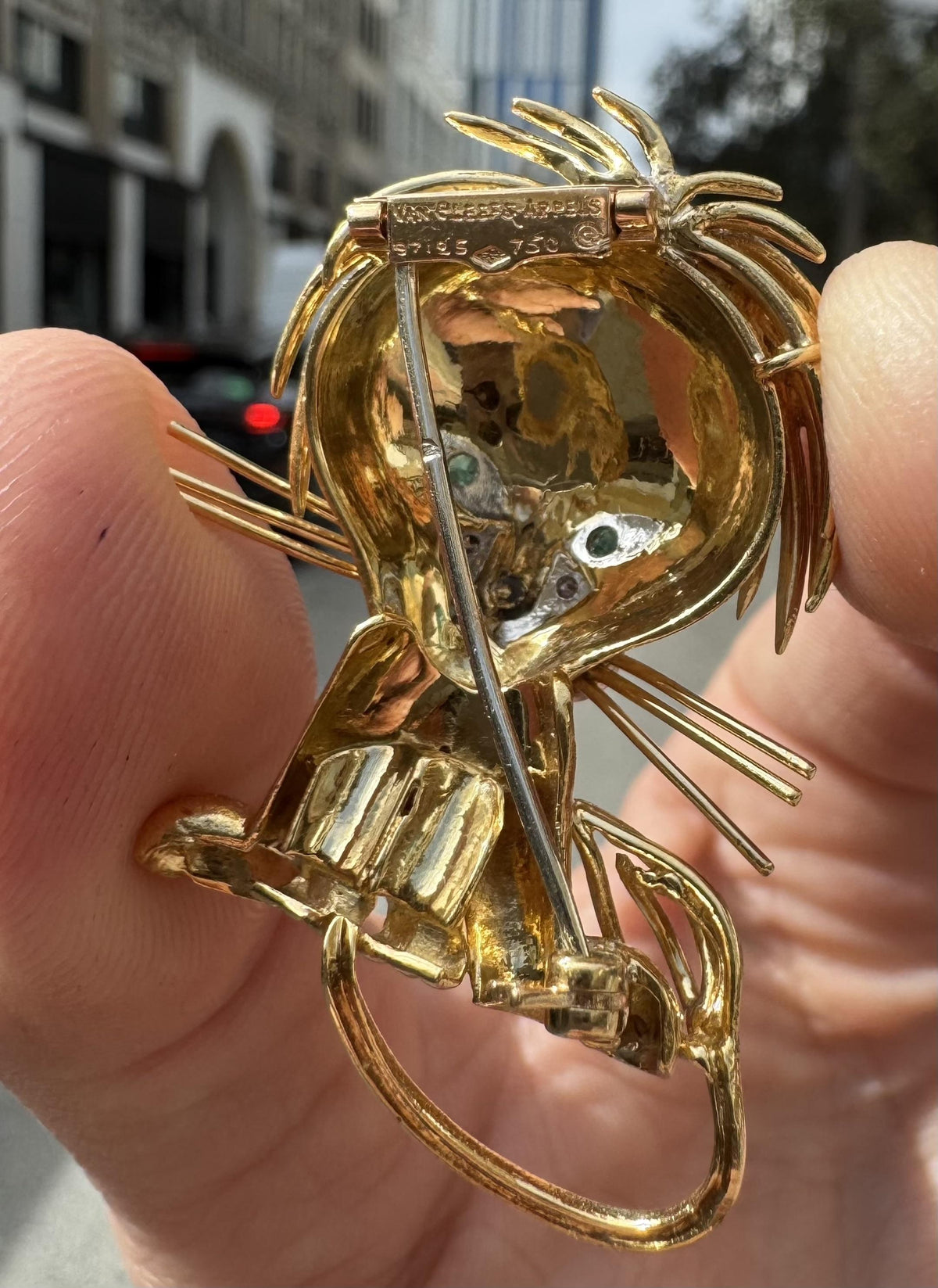 Van Cleef & Arpels Lion Ébouriffe Brooch 18k Estate Diamond Emerald & Onyx Gems